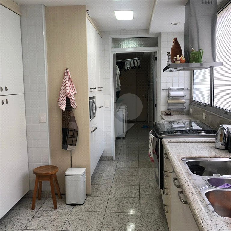 Apartamento à venda com 4 quartos, sendo 3 suítes, em Alto da Boa Vista, São Paulo, SP