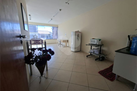 Sobrado à venda em Vila Nogueira, Diadema, SP