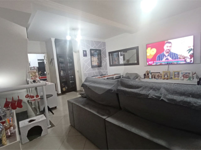 Casa à venda com 3 quartos, sendo 1 suíte,  no condomínio Santanna, São Paulo - SP