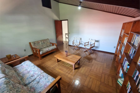 Casa à venda com 4 quartos, sendo 2 suítes, em Bosque, Vinhedo, SP