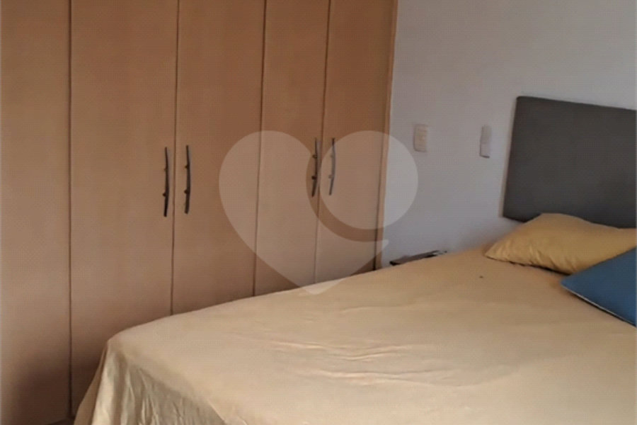 Casa à venda com 4 quartos, sendo 1 suíte, no condomínio Villas IV, São Paulo - SP