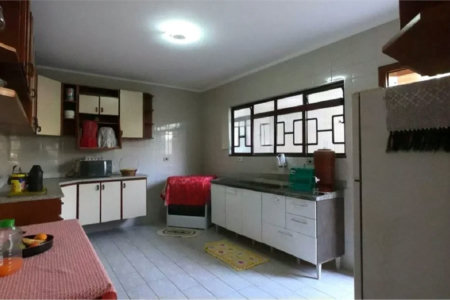 Casa à venda com 3 suítes em Jardim Namba, São Paulo, SP