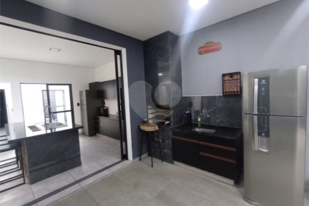 Casa à venda com 3 quartos, sendo 1 suíte, em Vila Santana, Itapetininga, SP