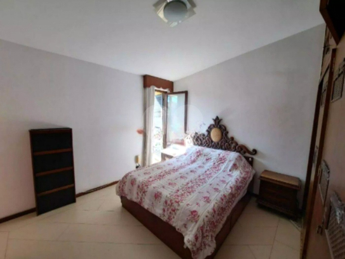 Sobrado com 112m² , 3 dormitórios , sendo 1 suíte , 3 vagas de garagem , à venda no Bosque da Saúde.