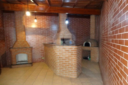 Sobrado à venda com 3 quartos, sendo 1 suíte, em Jardim São Luís, São Paulo, SP
