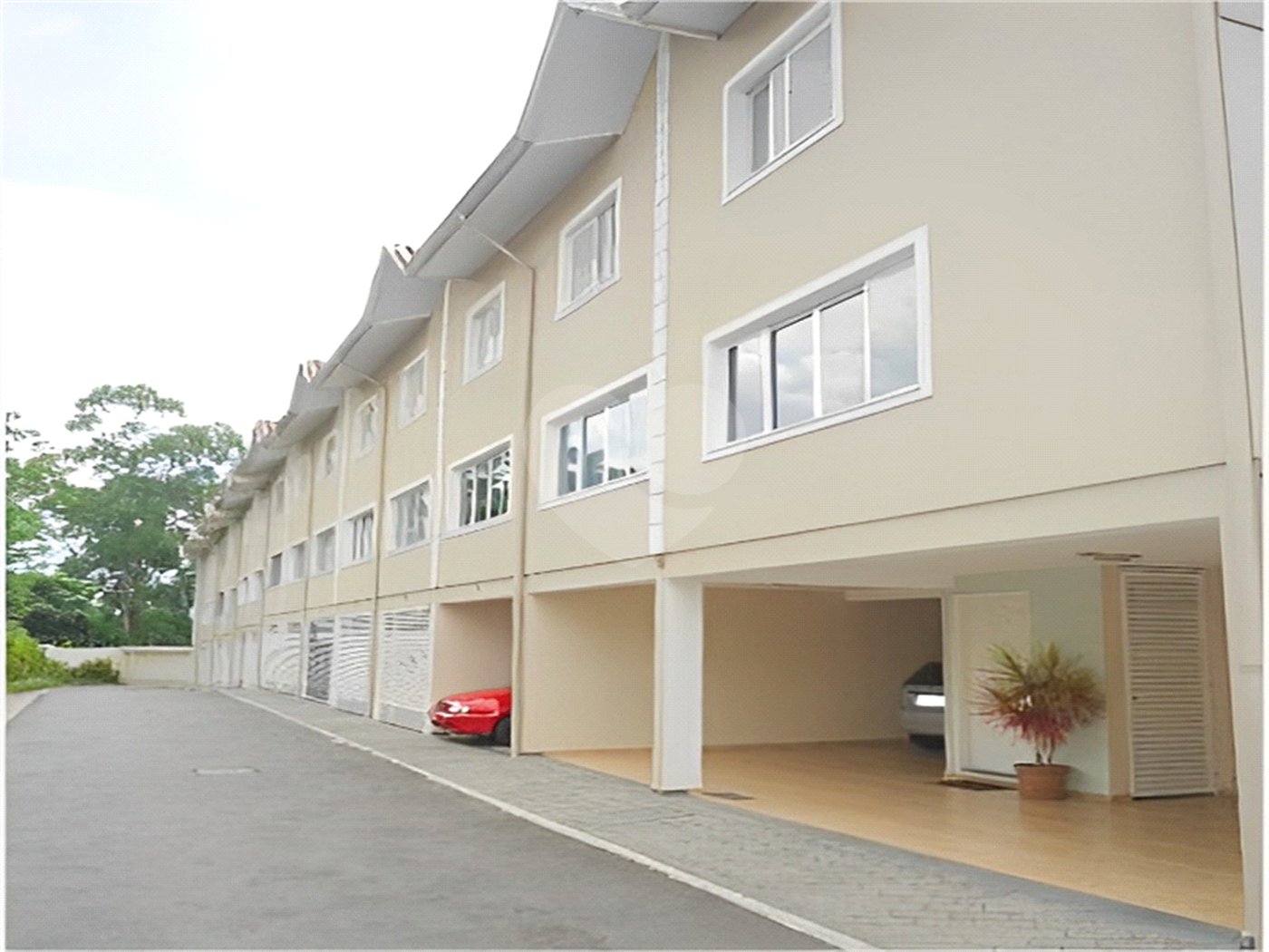 Casa à venda com 3 quartos, sendo 1 suíte, no condomínio Alonso - Diogo de Azevedo, São Paulo - SP