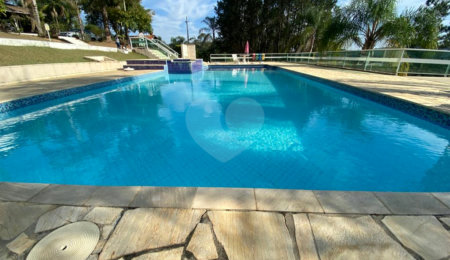 Casa à venda com 5 quartos, sendo 4 suítes,  no condomínio Vilarejo Estoril, Mairiporã - SP