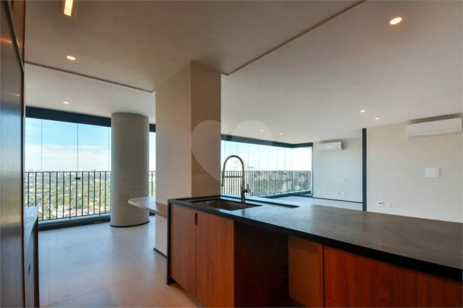 Apartamento para venda e locação em Pinheiros com 3 quartos, sendo 3 suítes, 178m²