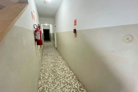 Apartamento na Quadra da Praia na Ponta da Praia – Andar Alto | Excelente Oportunidade em Santos!