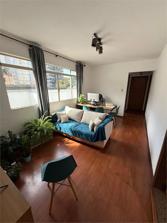 Apartamento à venda com 2 quartos, sendo 1 suíte, em Vila Madalena, São Paulo, SP