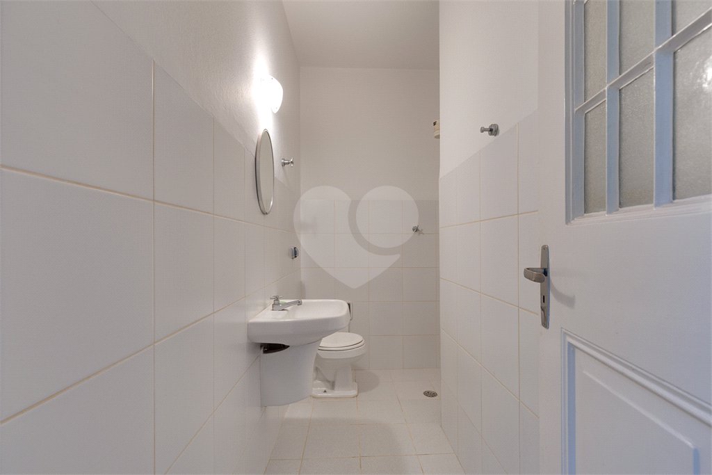 Casa à venda com 4 quartos, sendo 1 suíte, em Alto da Boa Vista, São Paulo, SP