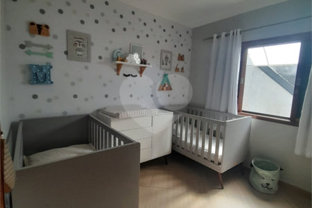 Casa à venda com 3 quartos, sendo 1 suíte,  em Vila Suissa, Mogi das Cruzes, SP