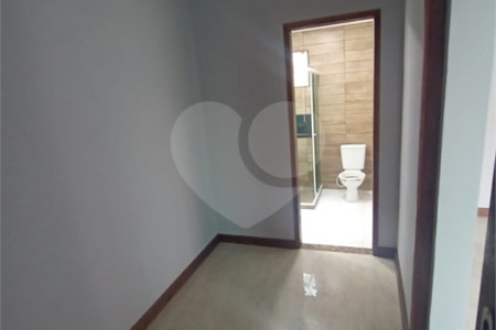 Casa à venda com 4 quartos, sendo 1 suíte, em Campo Grande, Rio de Janeiro, RJ