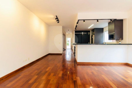 Casa à venda com 3 quartos, sendo 1 suíte,  no condomínio Reserva do Visconde, São Paulo - SP