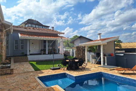 Casa à venda com 3 suítes no condomínio Vinhas da Vista Alegre Sede, Vinhedo - SP
