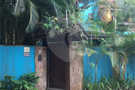 Sobrado à venda com 5 quartos, sendo 3 suítes, em Barra do Una, São Sebastião, SP