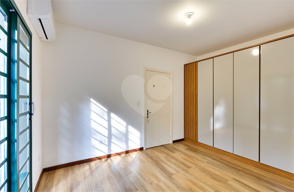 Casa para alugar com 5 quartos, sendo 3 suítes,  em Chácara Monte Alegre, São Paulo, SP