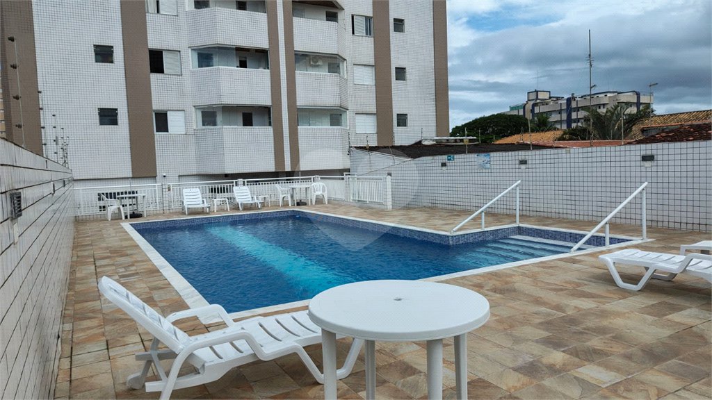 Apartamento à venda com 3 quartos, sendo 2 suítes, no Centro, Peruíbe, SP
