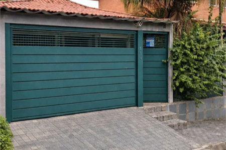 Casa à venda com 3 suítes em Jardim Leonor, São Paulo, SP