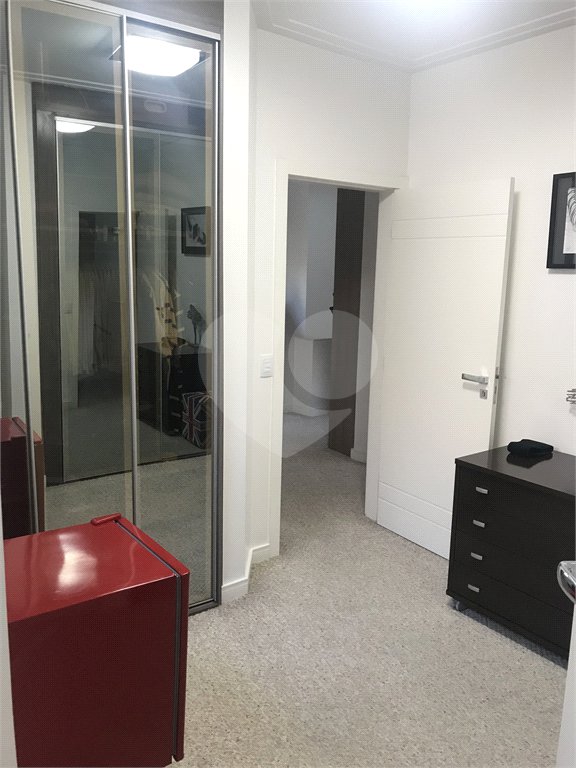 Sobrado à venda com 3 quartos, sendo 1 suíte, em Jardim Petrópolis, São Paulo, SP