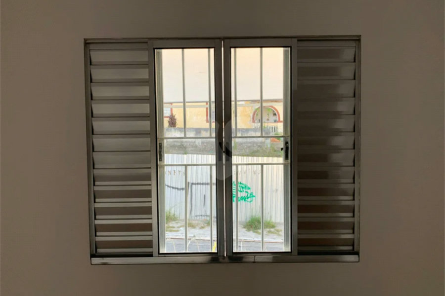 Sobrado à venda com 2 quartos em Tremembé, São Paulo, SP