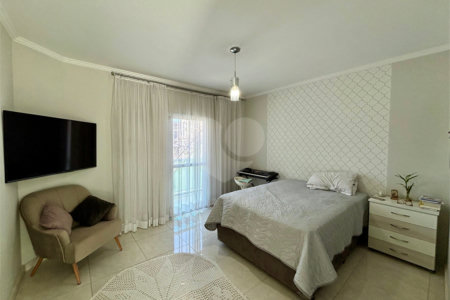 Casa à venda ou para alugar com 6 quartos, sendo 1 suíte, em Residencial/Comercial, Guarulhos, SP