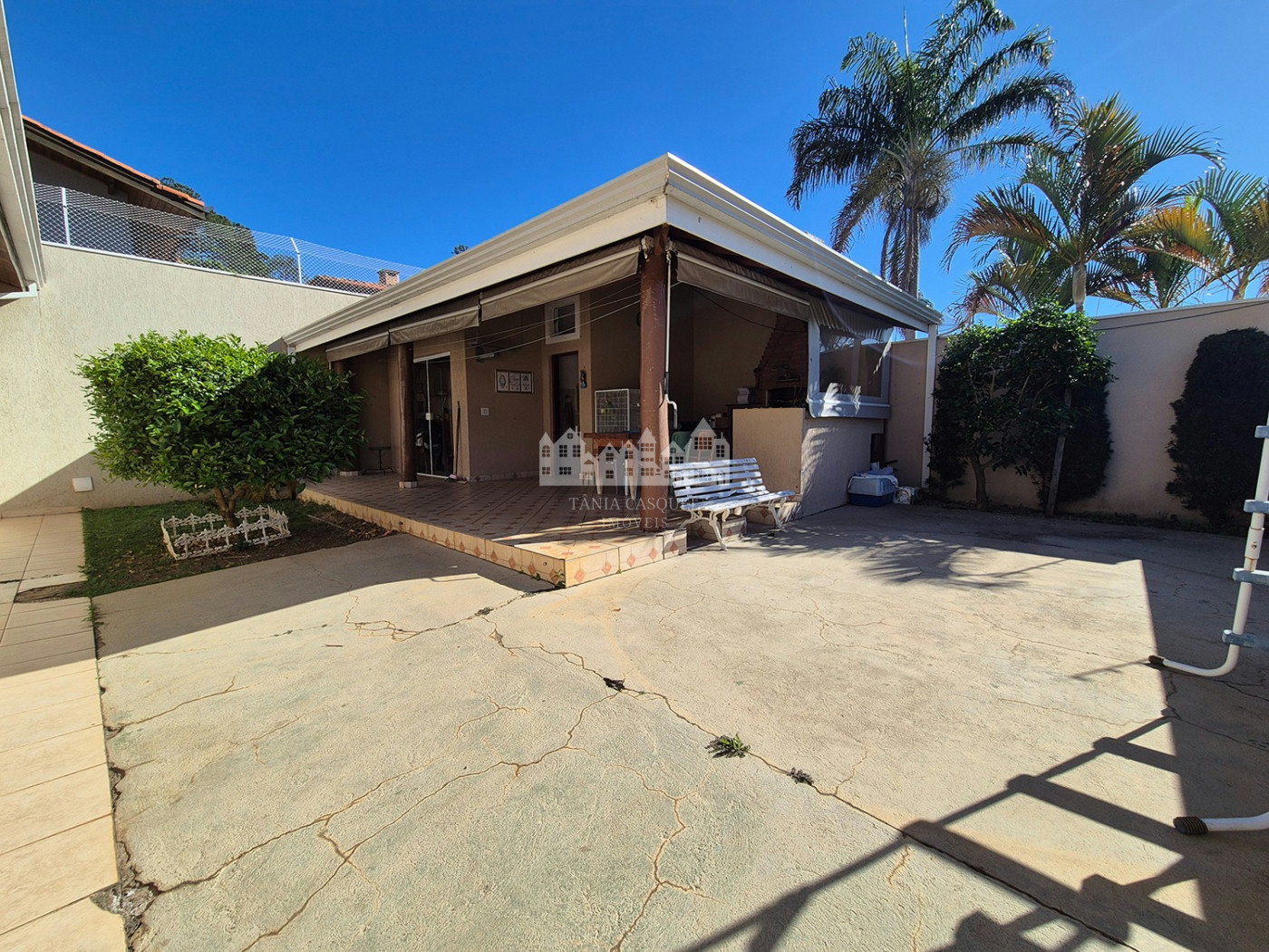 Casa à venda com 3 quartos, sendo 1 suíte, em Retiro das Fontes, Atibaia, SP