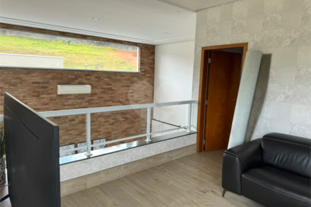Casa à venda com 4 suítes no condomínio Itaporã, Atibaia - SP
