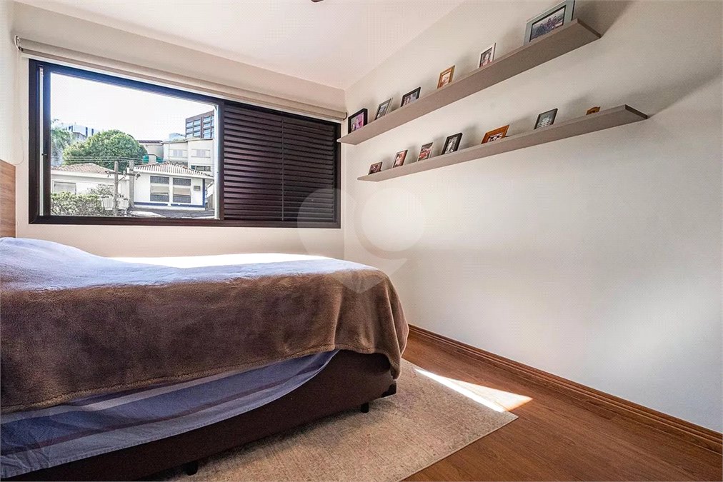Apartamento à venda com 3 quartos, sendo 1 suíte, em Jardim das Bandeiras, São Paulo, SP