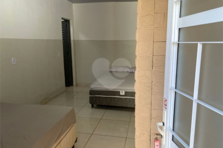 Casa à venda ou para alugar com 10 quartos no Centro, Ponta Porã, MS
