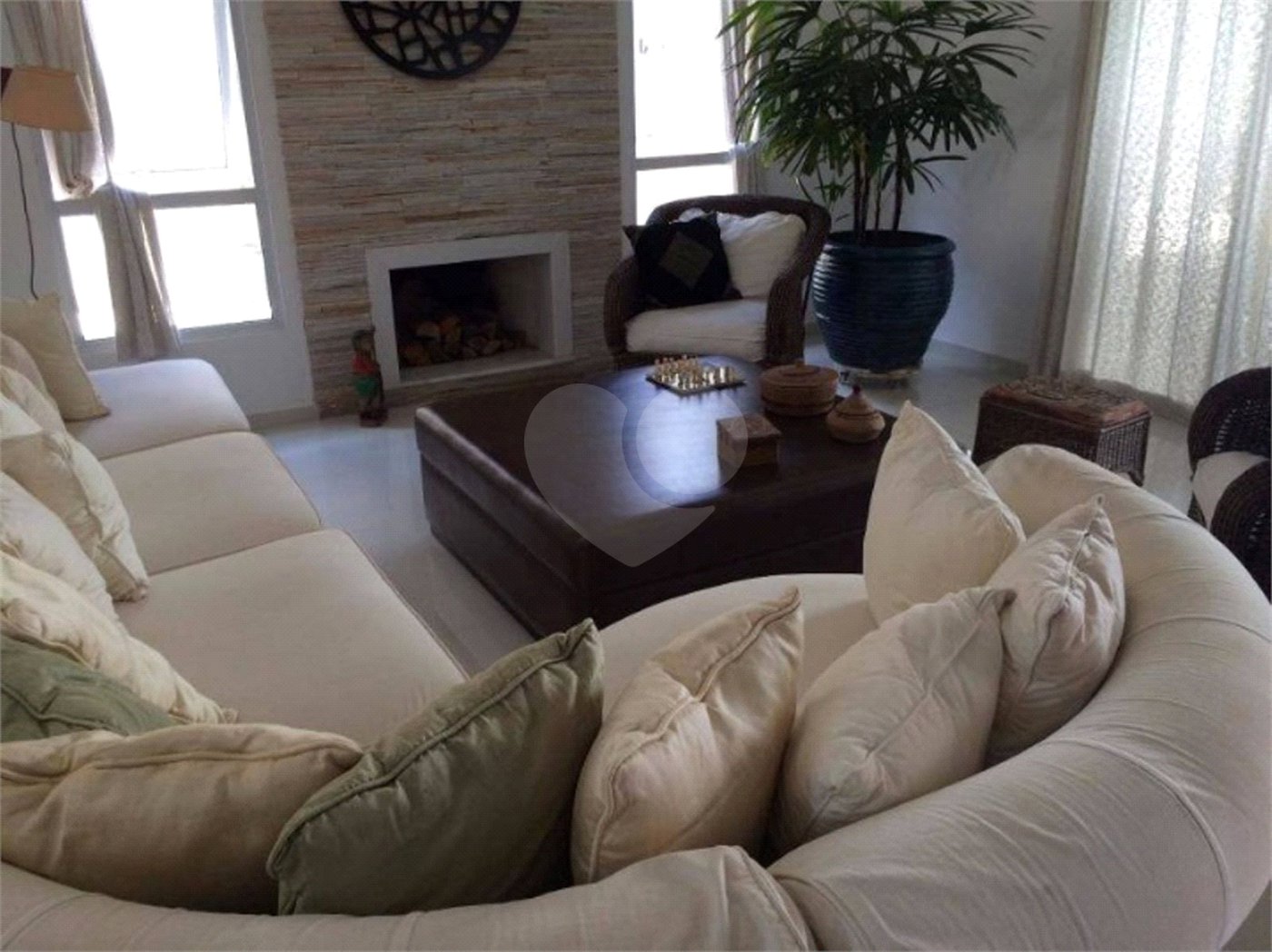 Casa à venda com 3 suítes no condomínio Residencial Jardim Paulista I, Vinhedo - SP