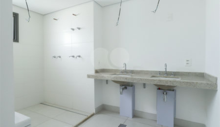 Apartamento à venda com 3 quartos, sendo 2 suítes,  em Brooklin, São Paulo, SP