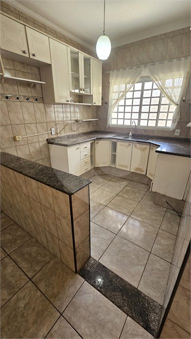 Sobrado para alugar com 3 quartos, sendo 1 suíte, em Jardim do Valle II, Indaiatuba, SP