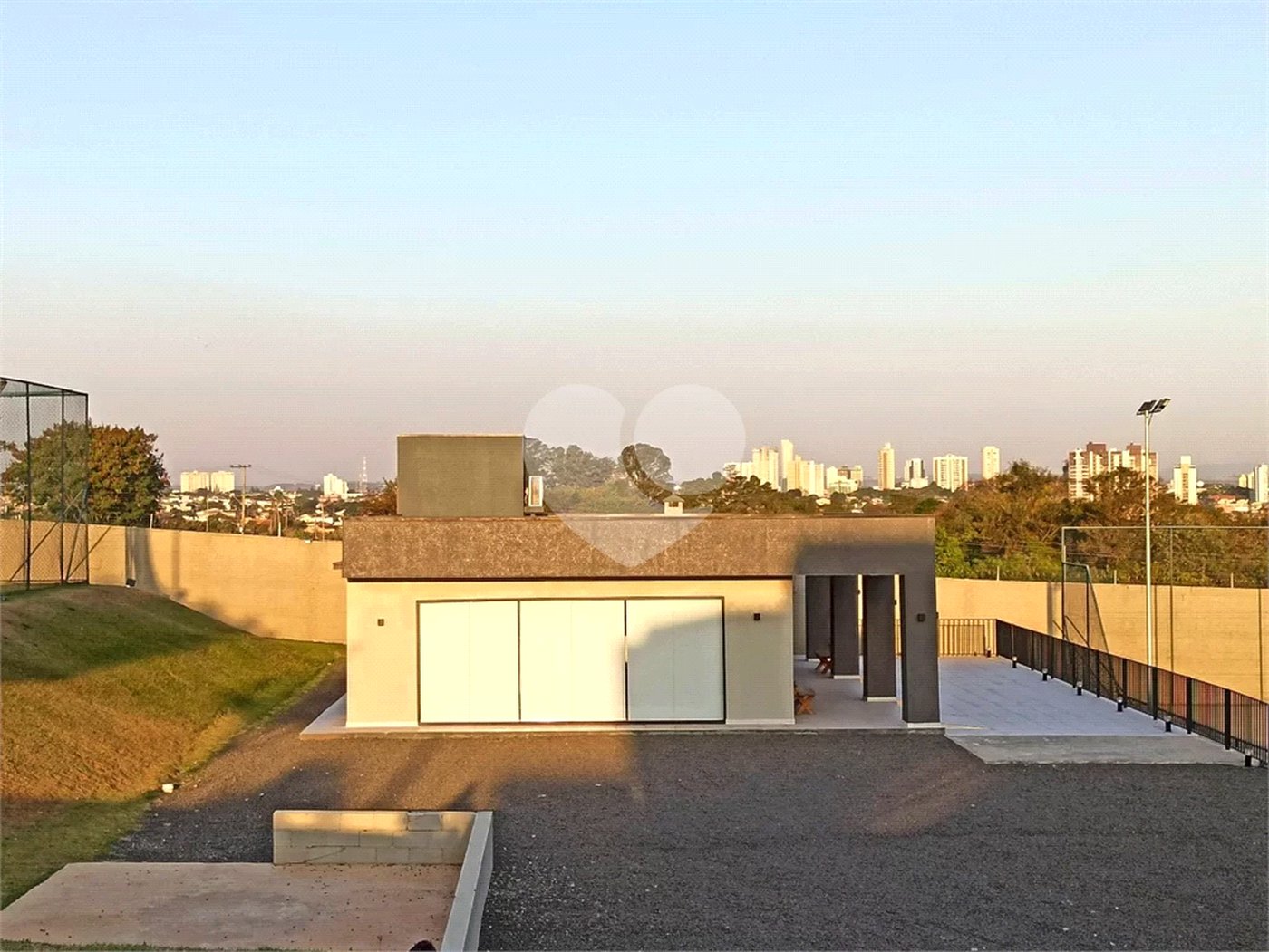 Casa à venda com 3 suítes no condomínio Jardim Amstalden Residence, Indaiatuba - SP