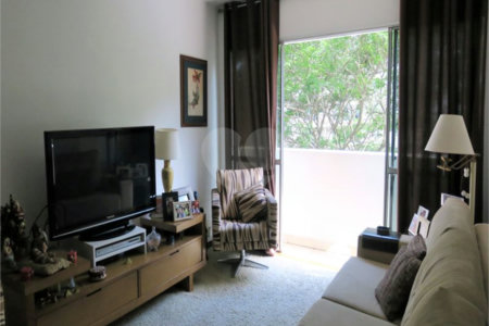 Apartamento à venda com 3 quartos, sendo 1 suíte,  em Vila Andrade, São Paulo, SP