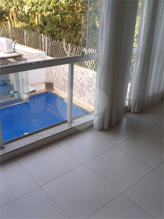 Casa à venda com 4 suítes no condomínio Parque da Figueiras, Mogi das Cruzes - SP