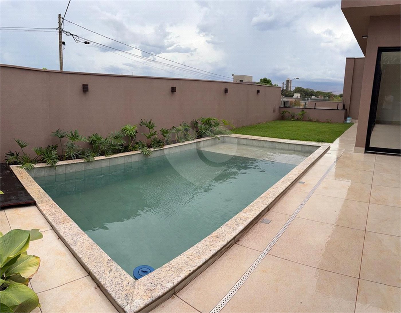 Casa à venda com 3 suítes no condomínio Quinta dos Ventos, Ribeirão Preto - SP