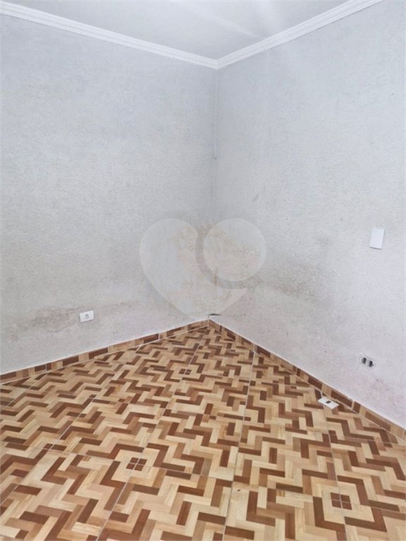 Oportunidade Única para Renda: 5 Casas em 328 m² no Bairro Saúde!