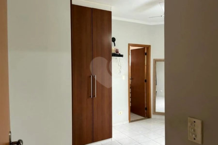 Apartamento à venda com 4 quartos, sendo 3 suítes, em Indianópolis, São Paulo, SP