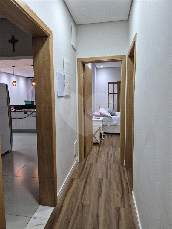 Casa à venda com 4 quartos, sendo 3 suítes, no condomínio Vilaggio Araçoiaba, Araçoiaba da Serra - SP