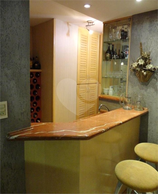 Sobrado à venda com 6 quartos, sendo 2 suítes, em Horto Florestal, São Paulo, SP