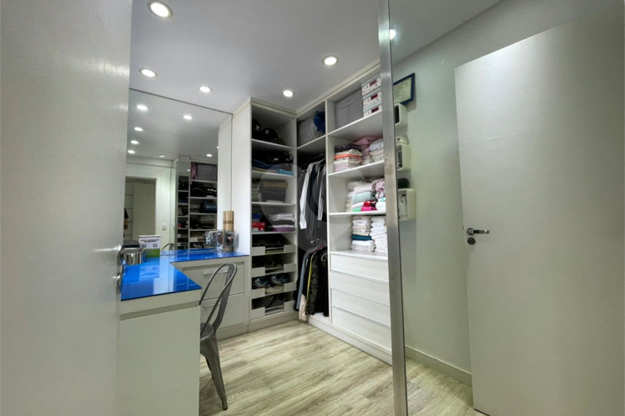 Apartamento à venda com 3 suítes em Santa Teresinha, São Paulo, SP