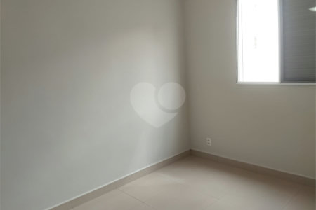 Apartamento à venda com 2 quartos em Parque Laranjeiras, Araraquara, SP