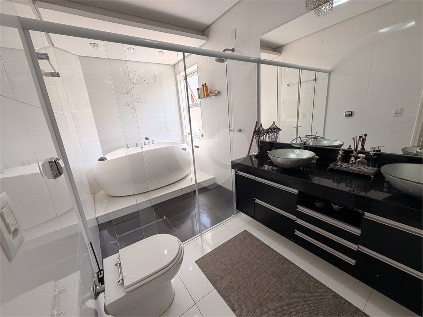 Casa à venda ou para alugar com 4 suítes no condomínio Vinhas da Vista Alegre - Lado Sede, Vinhedo - SP