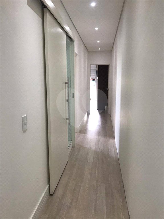 Sobrado à venda com 3 quartos, sendo 1 suíte,  em Vila Varela, Poá, SP