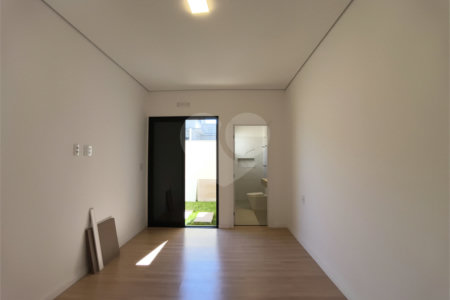 Casa à venda com 3 quartos, sendo 1 suíte, no condomínio Residencial Villagio Wanel, Sorocaba - SP