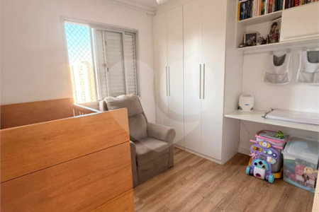 Apartamento à venda com 3 quartos, sendo 1 suíte,  em Parque Santana, Mogi das Cruzes, SP