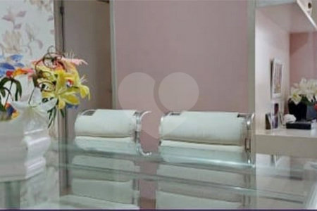 Apartamento à venda com 3 quartos, sendo 1 suíte,  em Vila Vermelha, São Paulo, SP