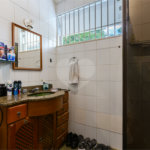 Sobrado à venda com 4 quartos, sendo 2 suítes,  em Vila Madalena, São Paulo, SP