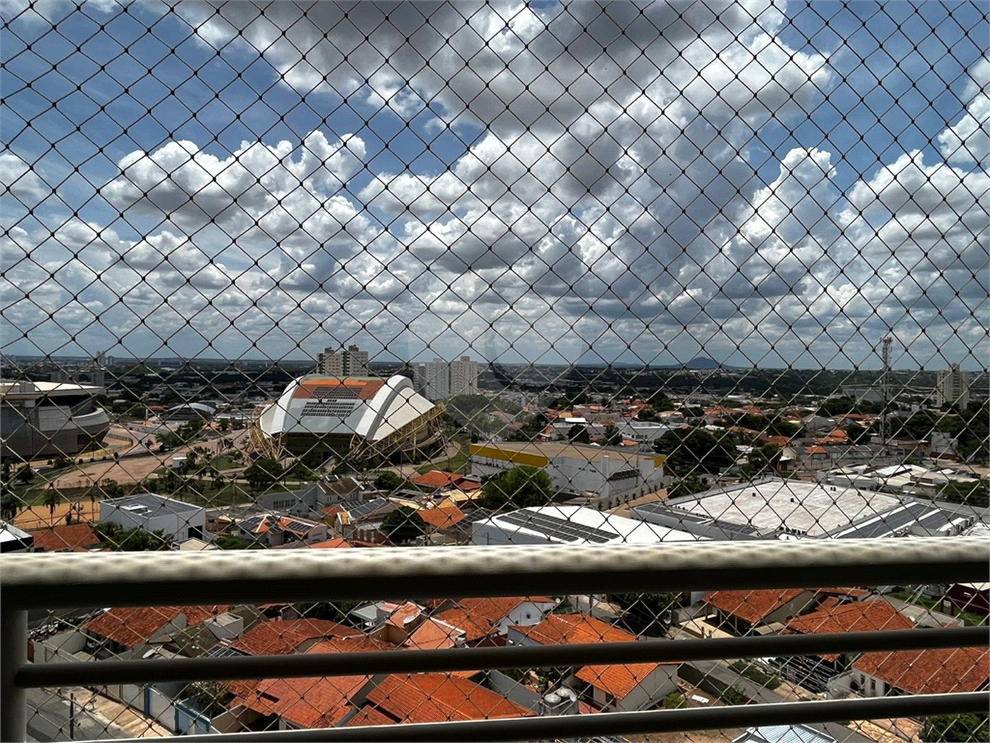 Apartamento à venda com 3 quartos, sendo 2 suítes, em Cidade Alta, Cuiabá, MT